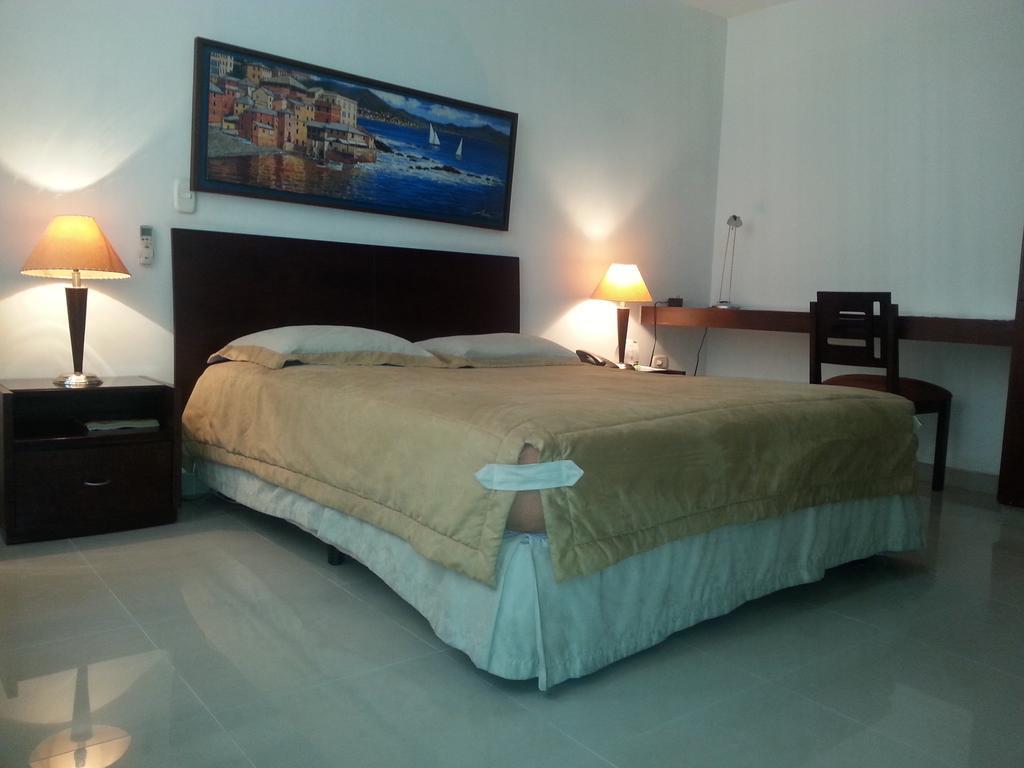 Hotel Cuarta Avenida Калі Екстер'єр фото